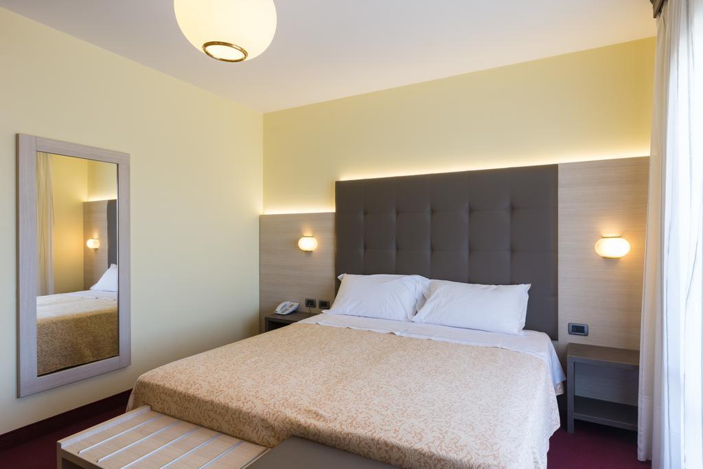Park Hotel Ristorante Ca' Bianca Istrana Номер фото