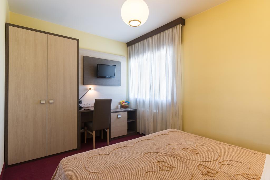 Park Hotel Ristorante Ca' Bianca Istrana Номер фото