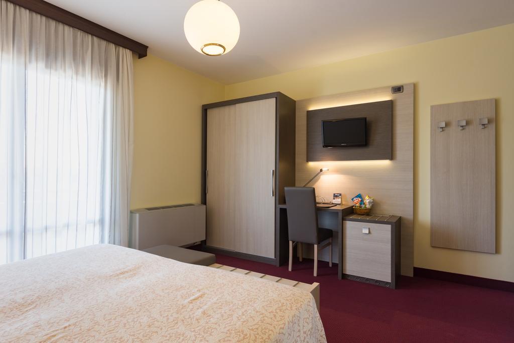 Park Hotel Ristorante Ca' Bianca Istrana Номер фото